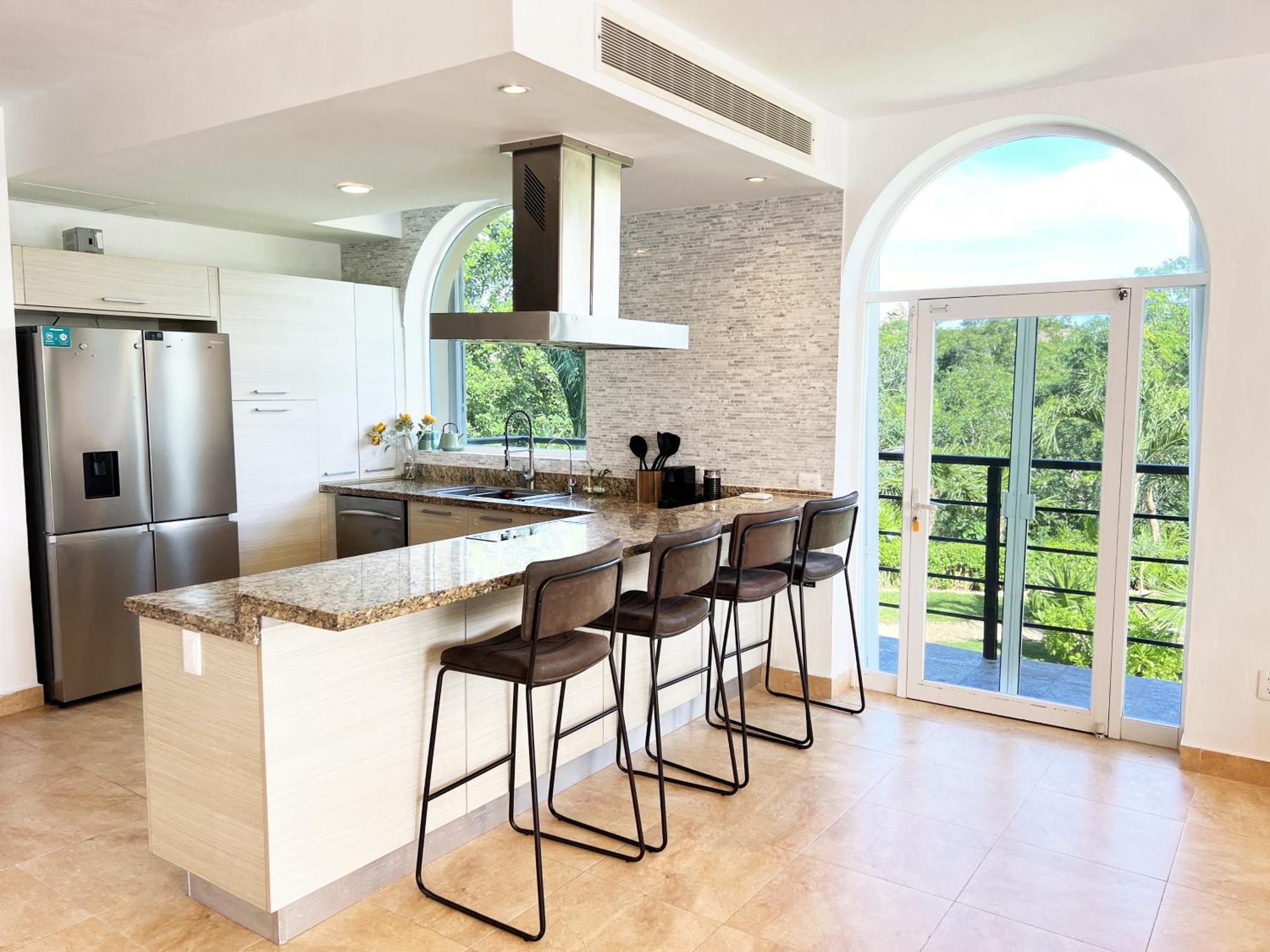 פורטו אוונטורס High-End Waterfront Condo At Secrets Waters מראה חיצוני תמונה