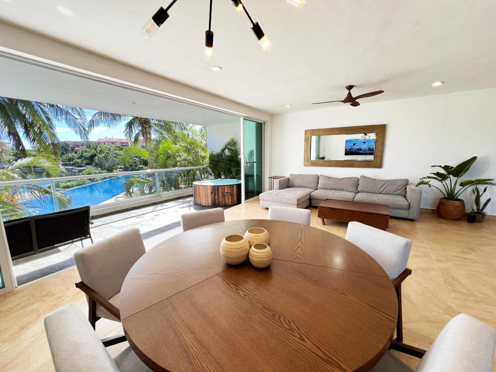 פורטו אוונטורס High-End Waterfront Condo At Secrets Waters מראה חיצוני תמונה
